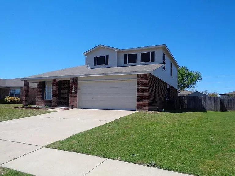 4303 Rainlily St — Photo 8