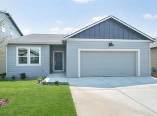 520 E L St, Deer Park, WA 99006