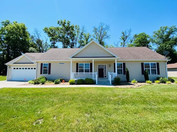 1505 E Scott St, Olney, IL 62450