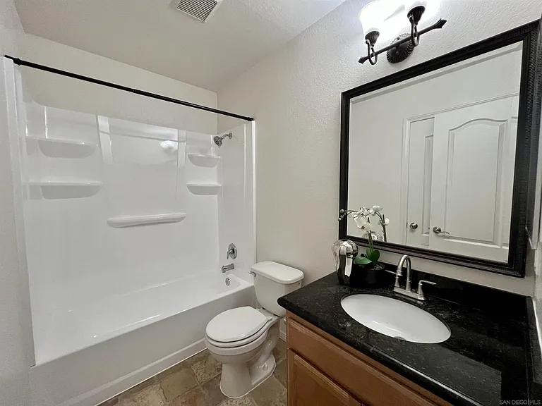 526 Calle Montecito #140 — Photo 21