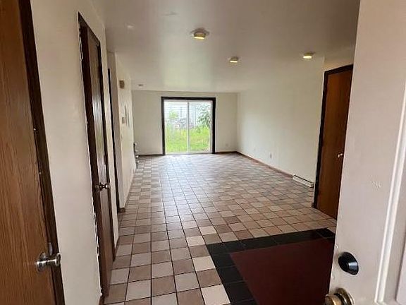 2nd image of 542 Spinnaker Ln #542