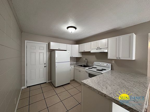 5th image of 210 Dates Ave #13