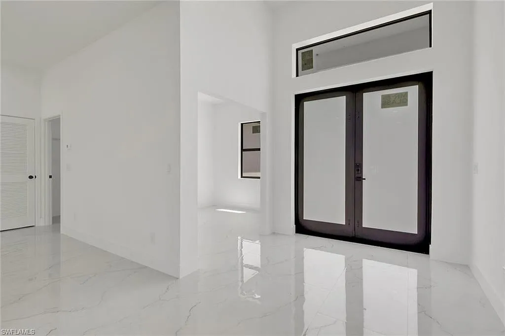 3 bed, 2.0 bath, 1630 sqft, $2,000 — Photo 3