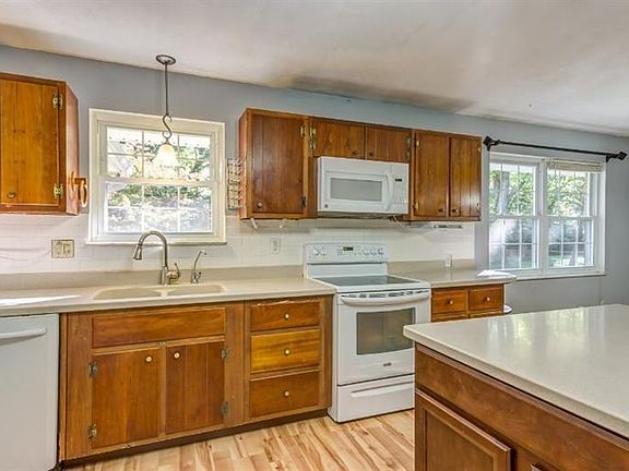4th image of 1296 Eileen Dr