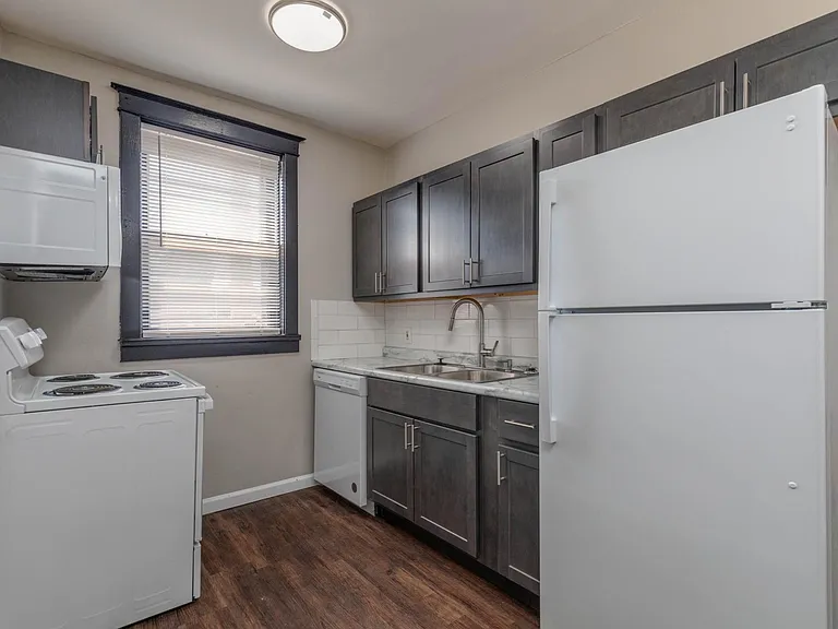 4216 Neosho St #1W — Photo 7