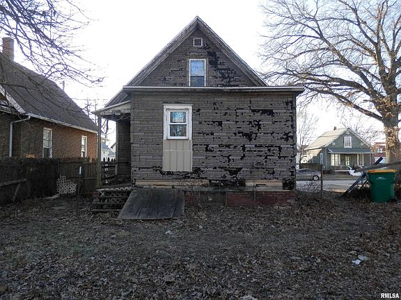4th image of 215 Cottage Ave