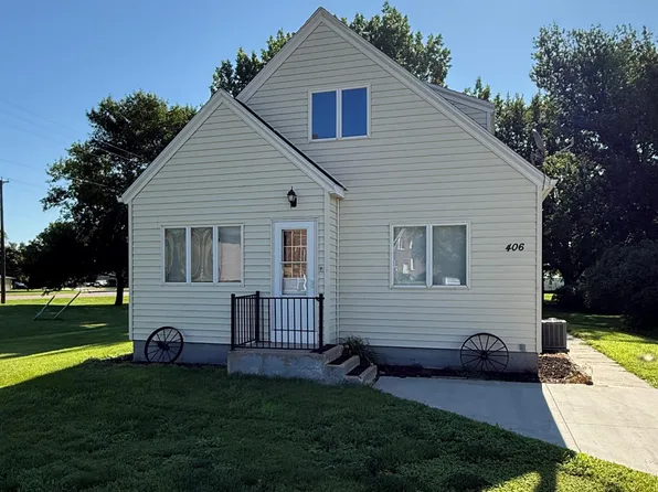 406 Carleton Ave, Morgan, MN 56266