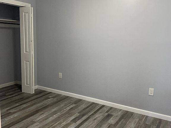 4th image of 192 21st St Floor 2