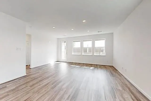 21611 Shadowbrook Birch Dr — Photo 3