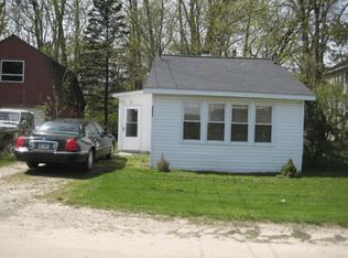 9631 Winston Rd, Pinckney, MI 48169