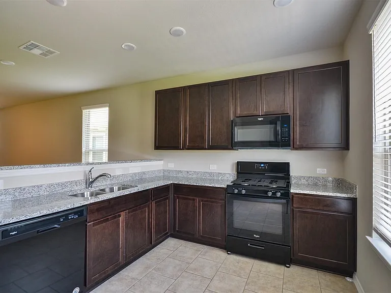 24810 Winema Woods Ln — Photo 9