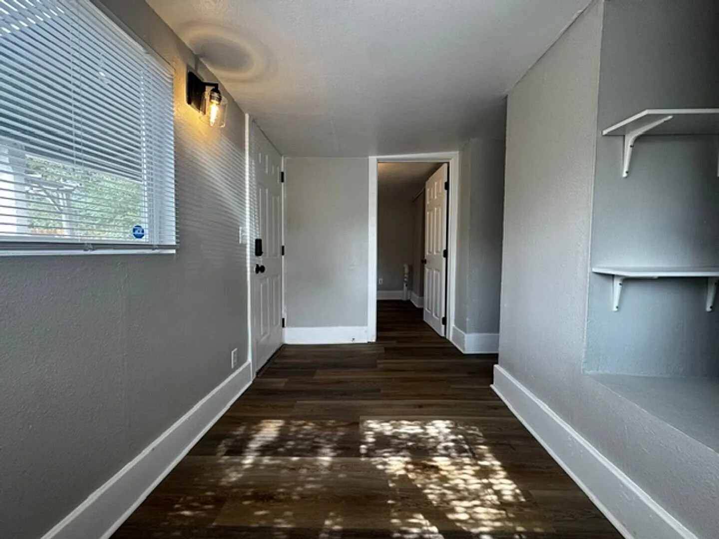 Cozy 1 Bd With Office Lower-Level Unit In A Great Westside Location! — Photo 2