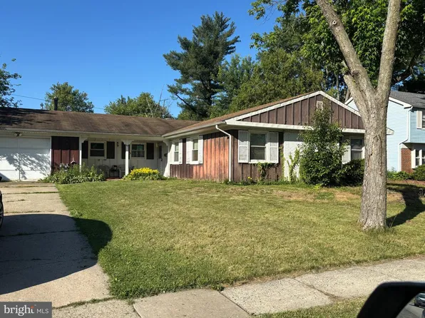 89 Echohill Ln, Willingboro, NJ 08046