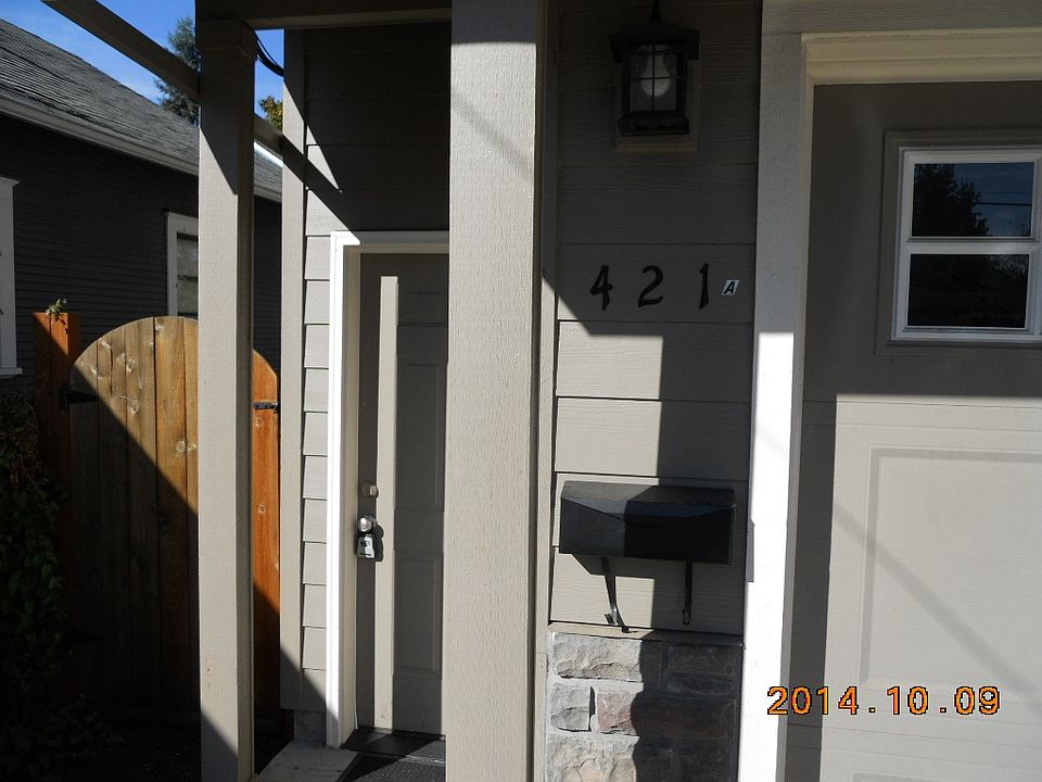 1st image of 421A NE Jackson St