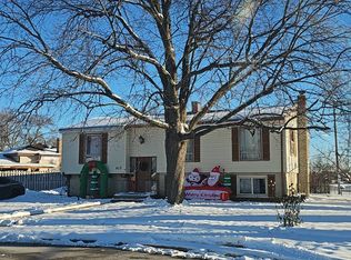 615 S Michigan Ave, Addison, IL 60101