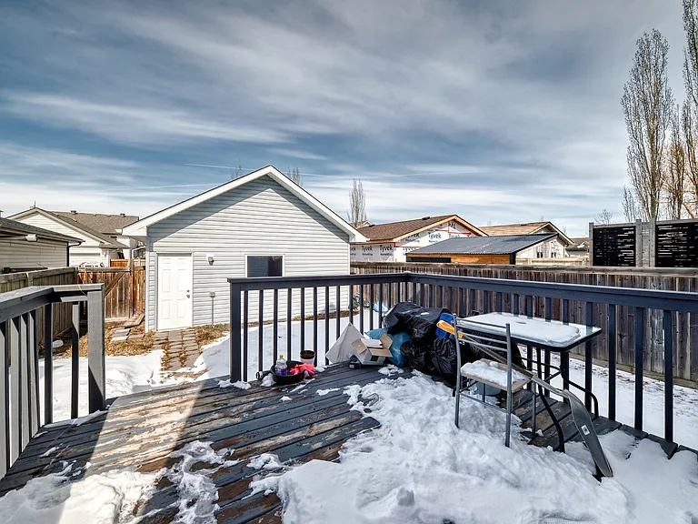 2362 29a Ave NW — Photo 46