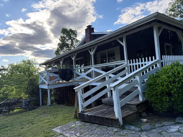 368 Oliver Ln, Bean Station, TN 37708