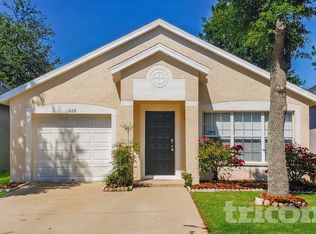 828 Cape Cod Cir, Valrico, FL 33594