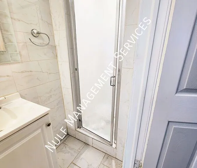 4058 Penn Ave #1 — Photo 5