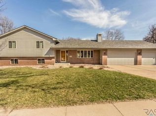2500 S Valley View Rd, Sioux Falls, SD 57106