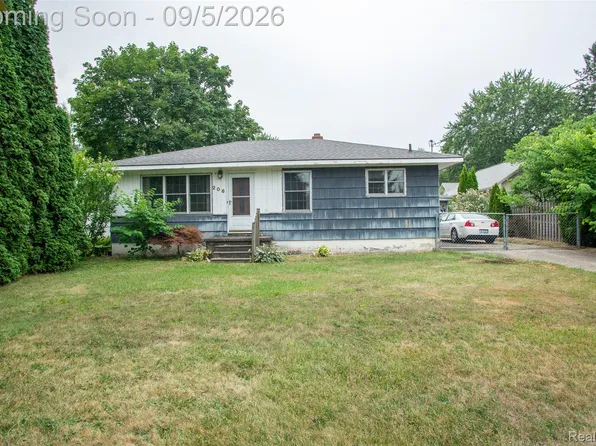 206 Coleman Dr, Waterford, MI 48328