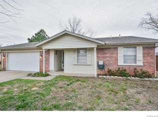 527 W F St, Jenks, OK 74037