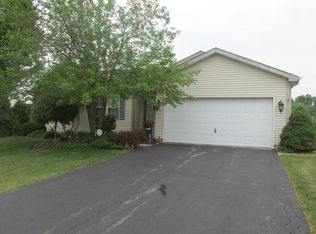 3305 Harbor Ridge Dr, Zion, IL 60099