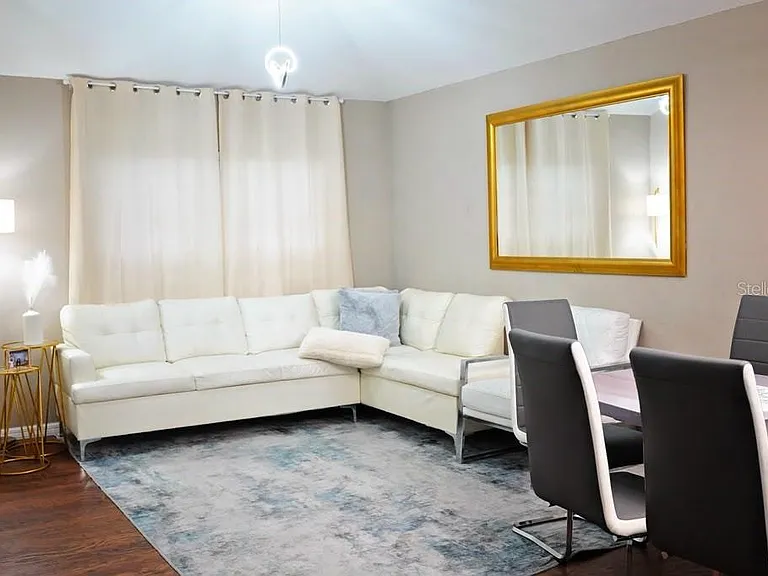 2592 Chatham Cir — Photo 6
