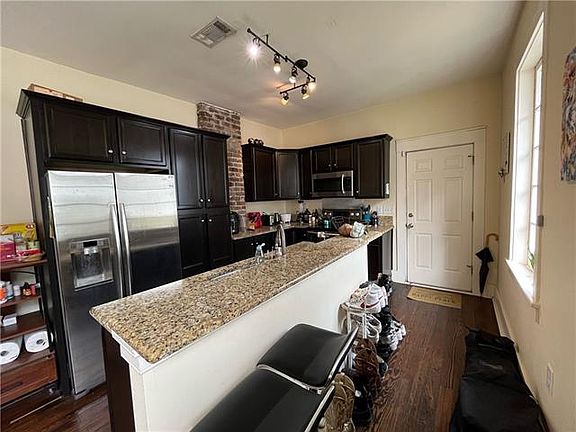 5th image of 2604 Palmer Ave