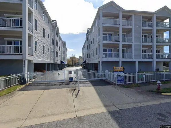 2300 Page Harbor Lndg APT 204, Virginia Beach, VA 23451