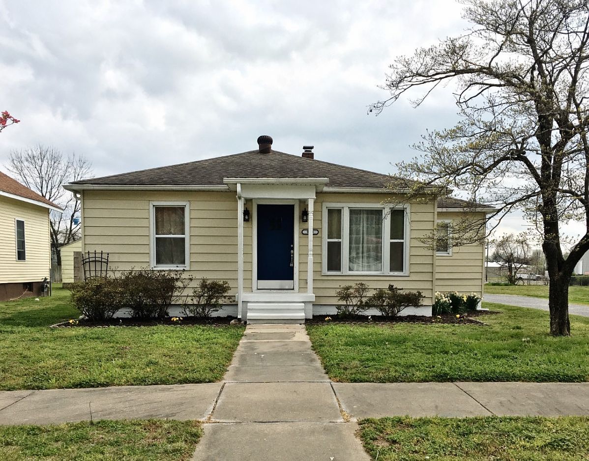 803 E Cypress St, Charleston, MO 63834 Zillow
