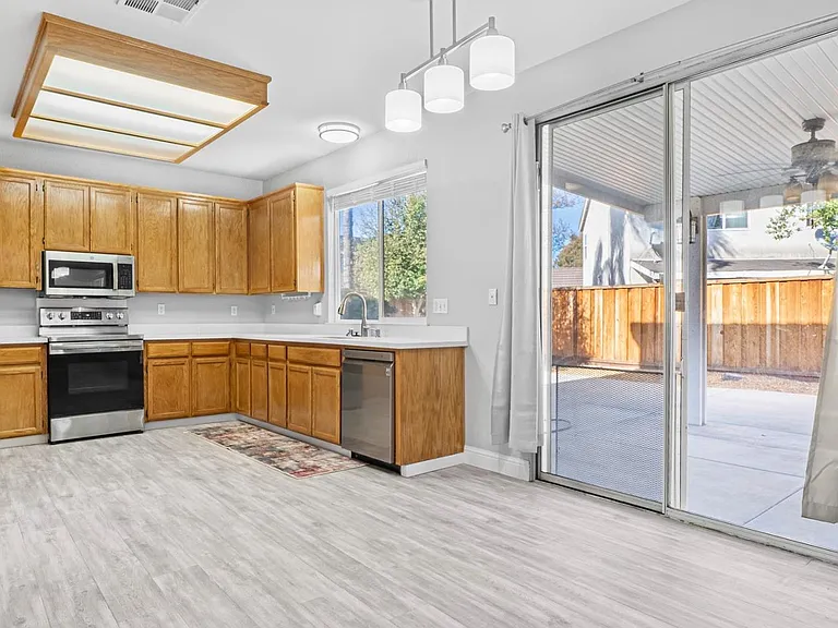 2341 Arthur Nate Haugh Dr — Photo 18