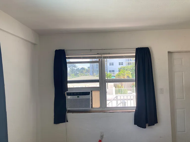 720 Briny Ave #10 — Photo 2