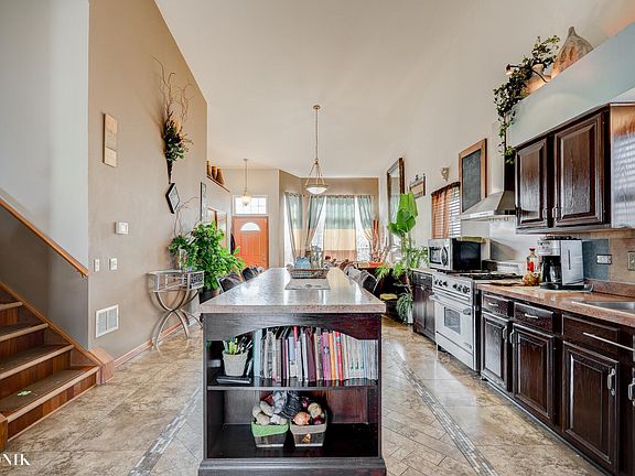 4th image of 2102 Winding Lakes Dr