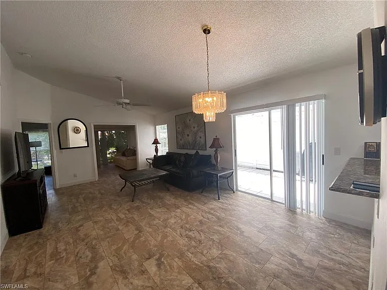 14805 Crooked Pond Ct — Photo 39