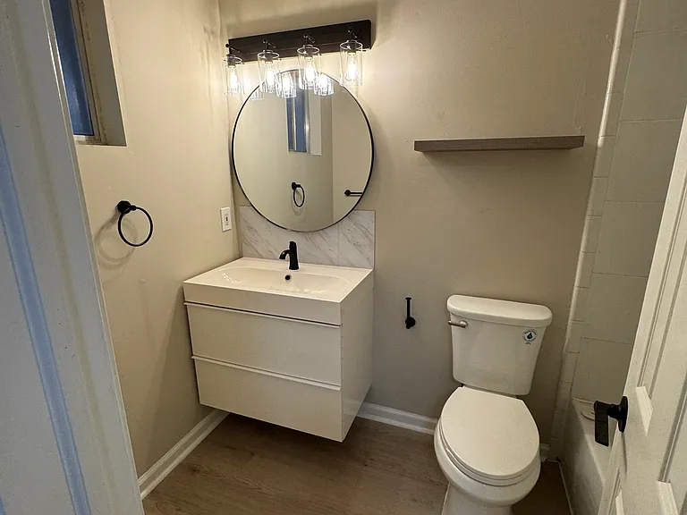109 Avondale St #4 — Photo 9