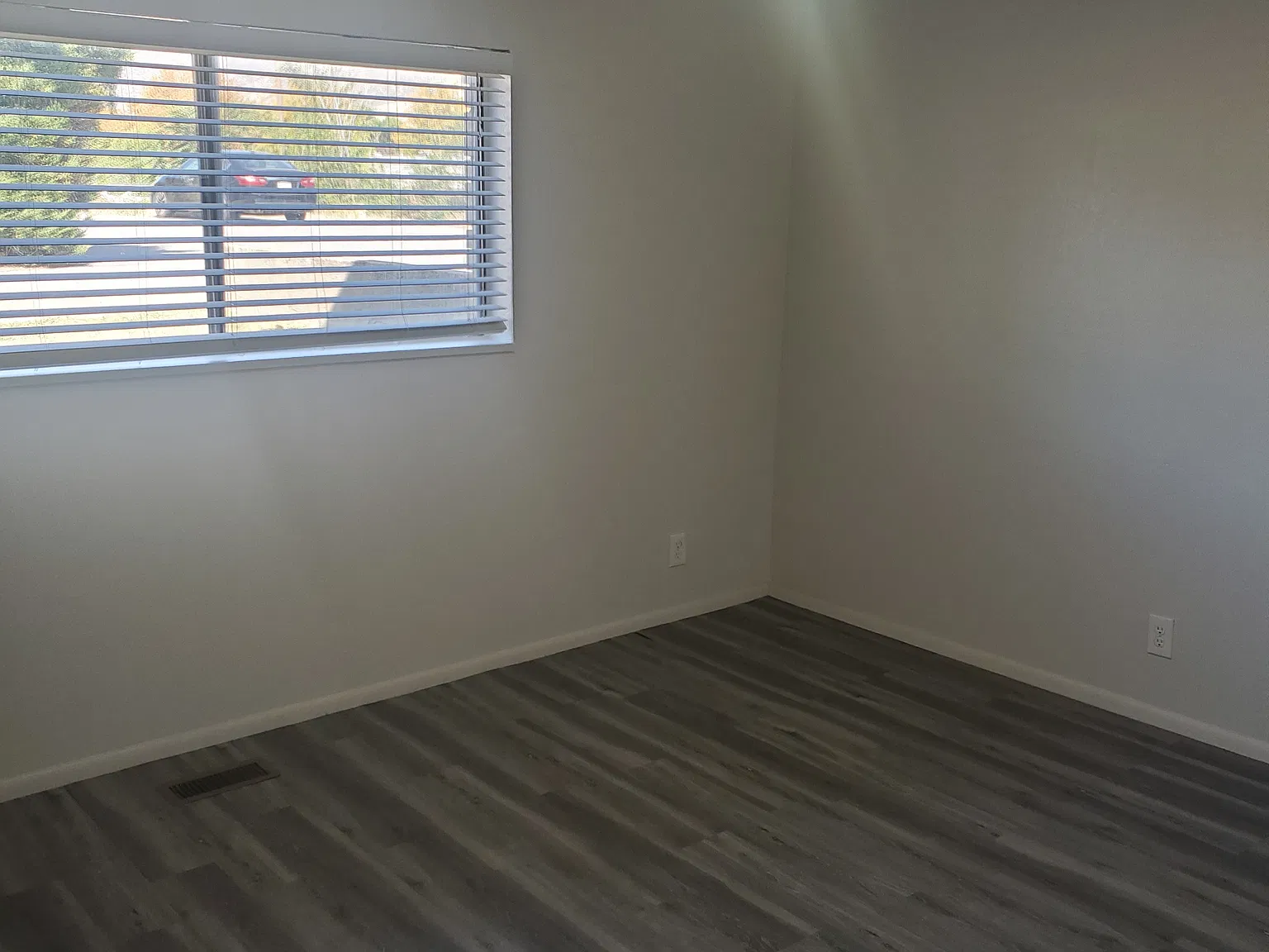 Updated Bountiful 4-Plex — Photo 4