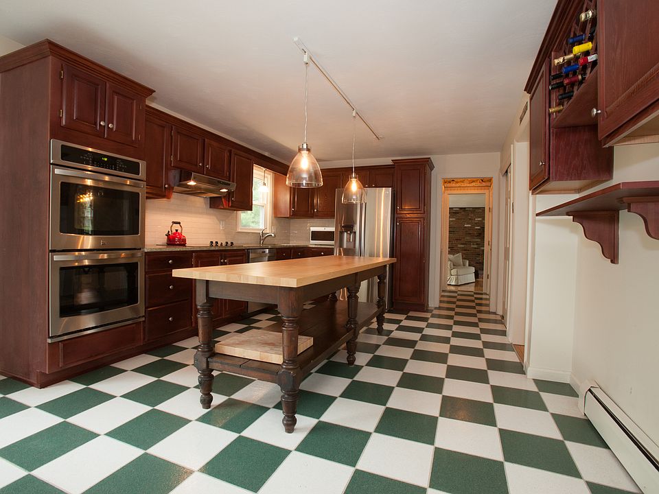 Handsome cabinetry-granite