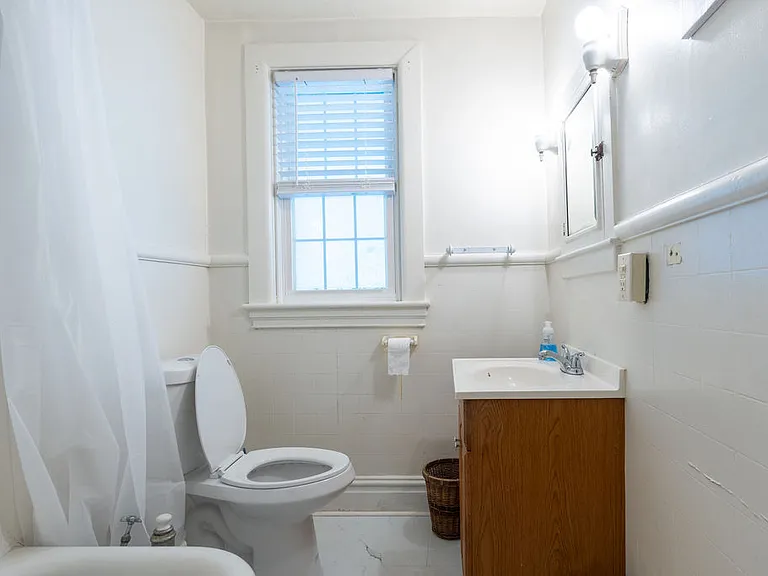 315 Frederick St #B — Photo 7