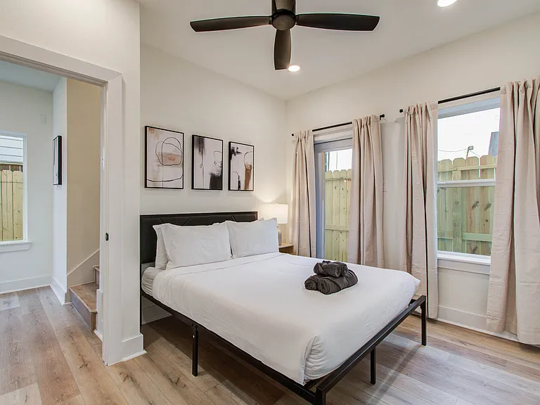 3311 Daphne St — Photo 21