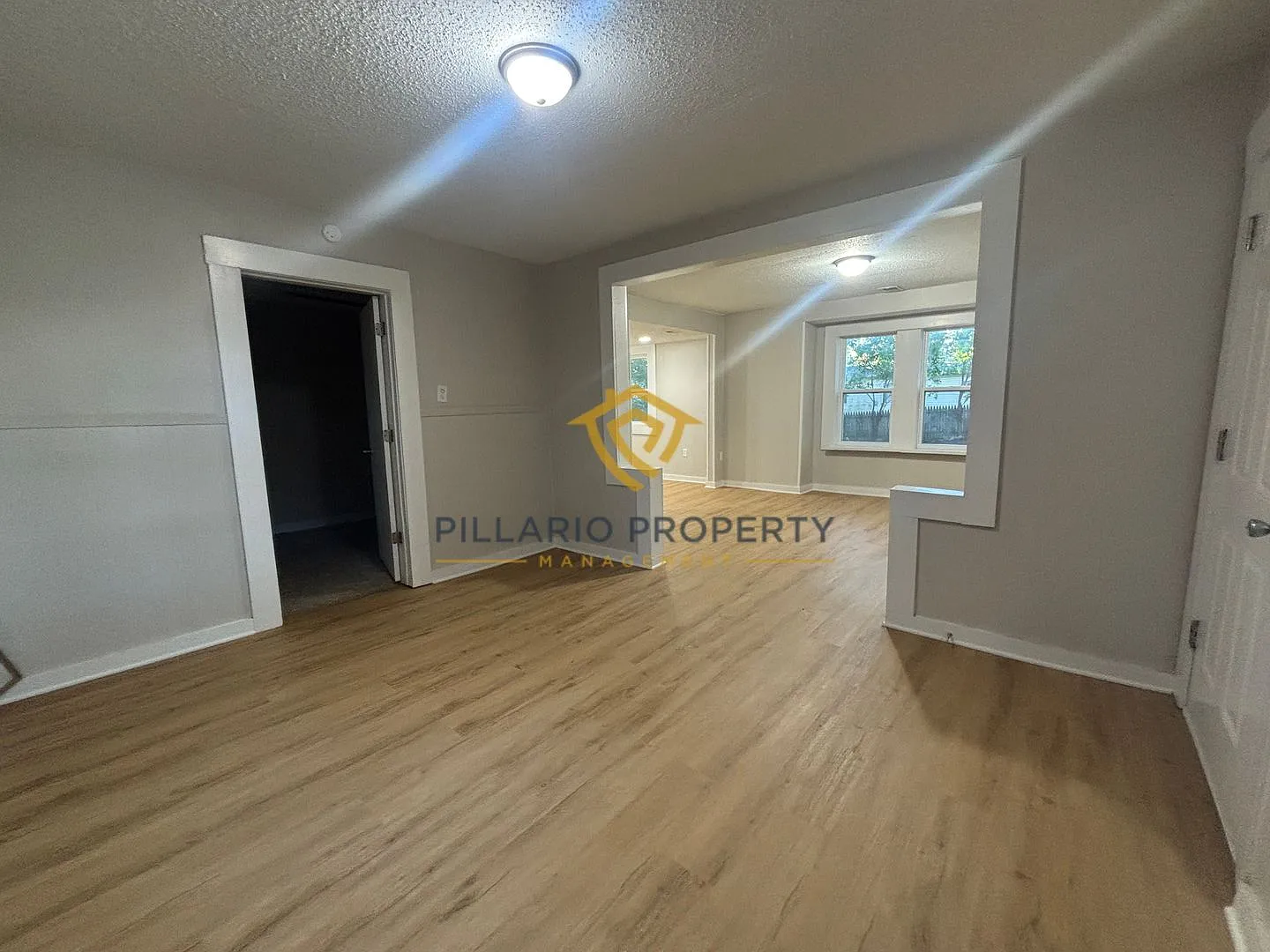 Updated 2 Bedroom with Spacious Yard on the Southwest Side, Available NOW! — Photo 2