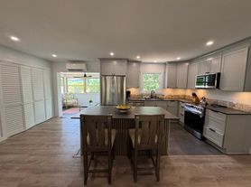 24 Clifton Ave, Asheville, NC