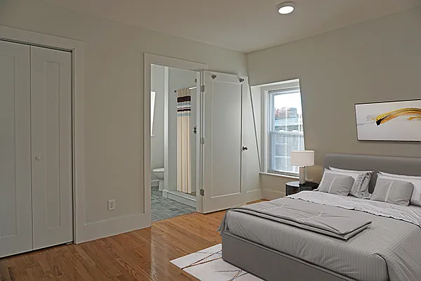 3 bed, 1076 sqft, $4,850 — Photo 2