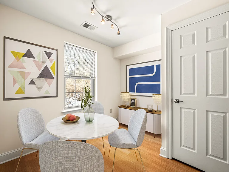 Chaddwell Apartments — Photo 21