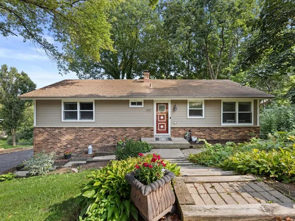 2117 Harris-Highland DRIVE, Waukesha, WI 53188