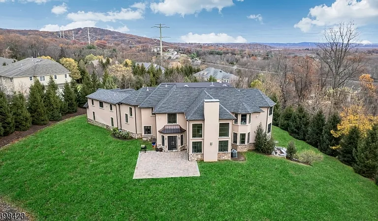 7 W Serafin Way — Photo 3