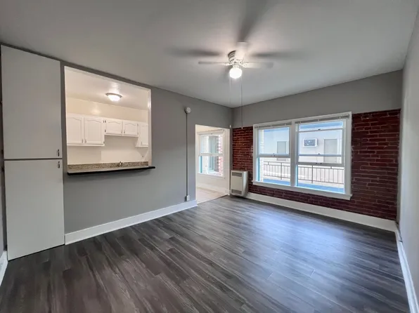 Harvard Apartments / 1626 Harvard