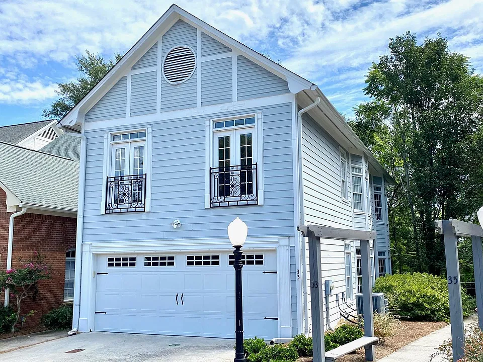 33 Pear St