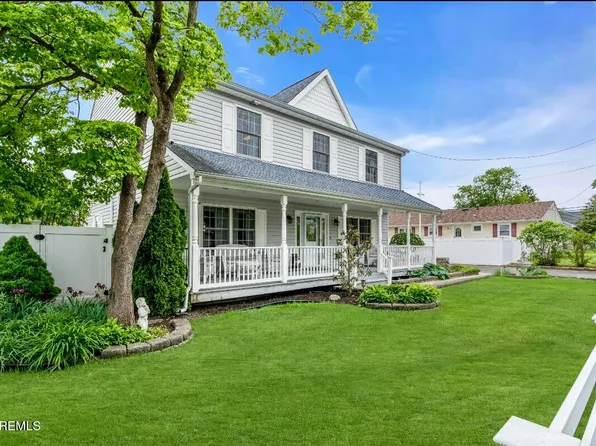 445 Mermaid Avenue, Beachwood, NJ 08722