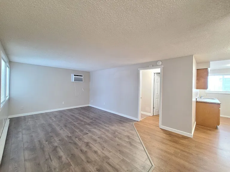 Horizon Apartments — Photo 6